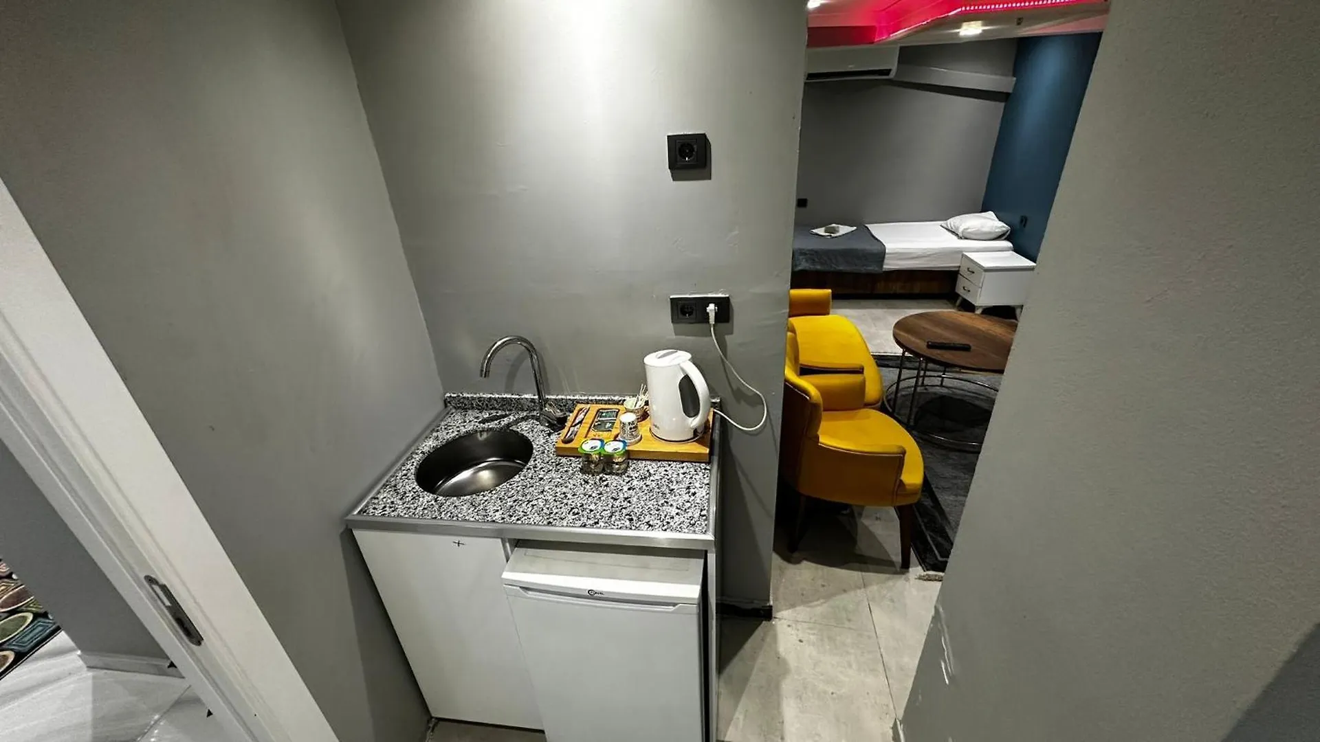 Lara Suit Gaziosmanpasa Guenluek Kiralik Daire Istanbul Apartament